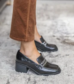 Baretraps Athena Loafer