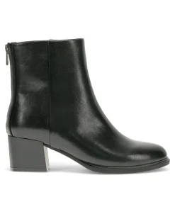 Baretraps Bessie Block Heel Bootie