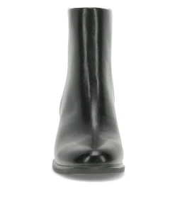 Baretraps Bessie Block Heel Bootie