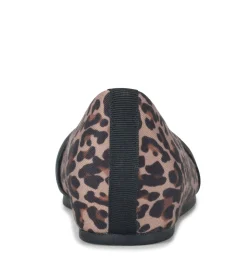 Baretraps Chainey Casual Flat