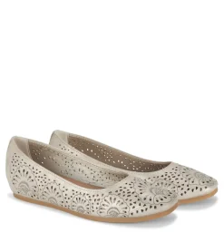 Baretraps Chika Casual Flat