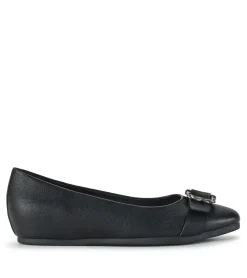 Baretraps Colette Flat