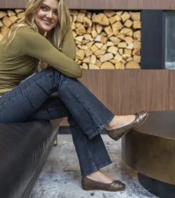 Baretraps Colette Flat