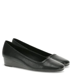 Baretraps Covette Wedge Slip On