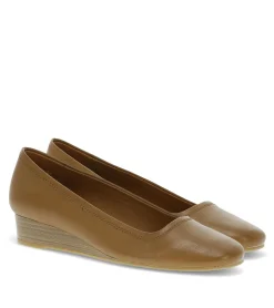 Baretraps Covette Wedge Slip On