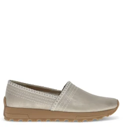 Baretraps Gennie Slip On
