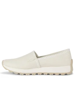 Baretraps Gennie Slip On