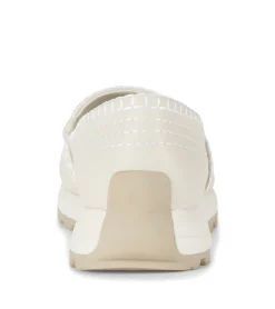 Baretraps Gennie Slip On