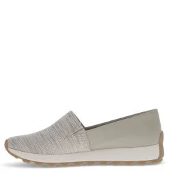 Baretraps Gennie Slip On