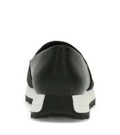 Baretraps Gennie Slip On