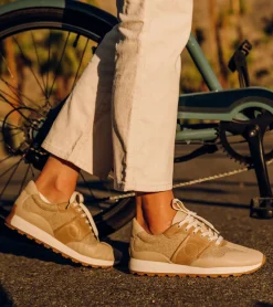 Baretraps Gwenda Lace Up Sneaker