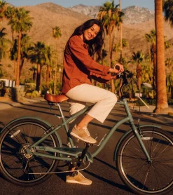 Baretraps Gwenda Lace Up Sneaker