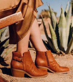 Baretraps Linnea Block Heel Bootie