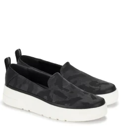 Baretraps Nevin Slip On Sneaker