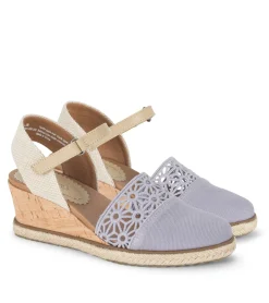 Baretraps Olicia Wedge Sandal