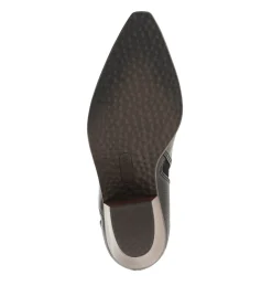 Baretraps Yanah Block Heel Ankle Bootie