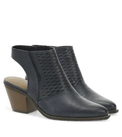 Baretraps Yangley Block Heel Bootie